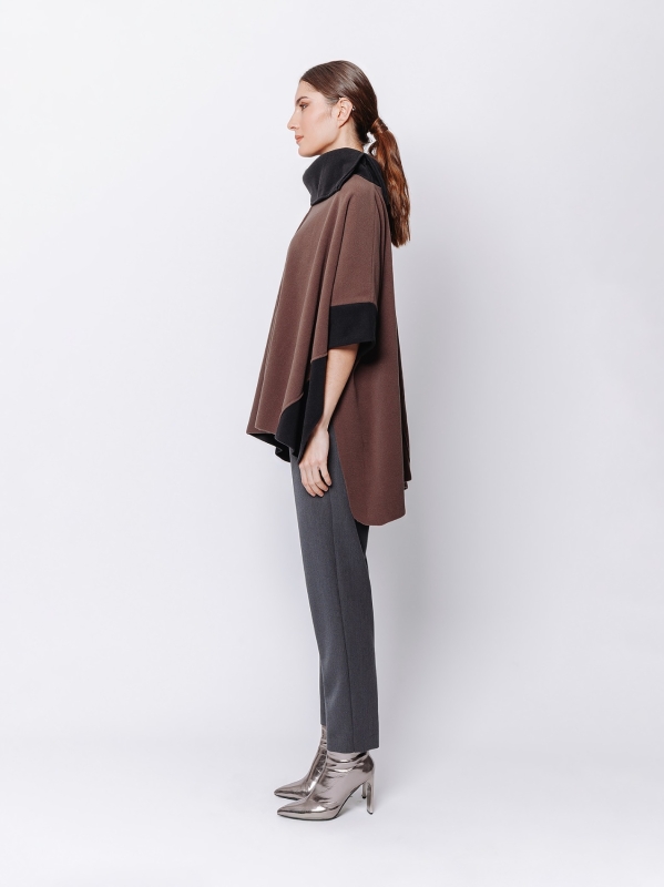 Two-tone fleece poncho