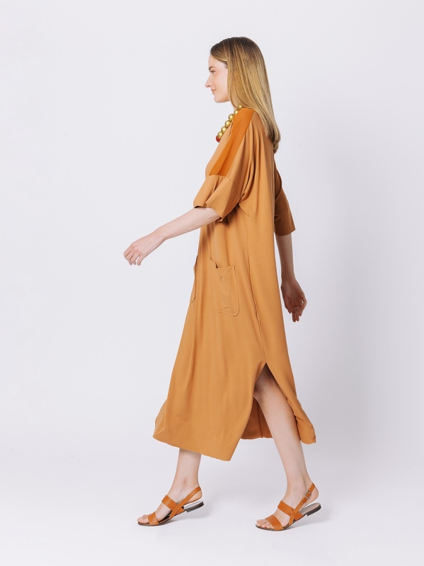 Oversize dress with chiffon insert