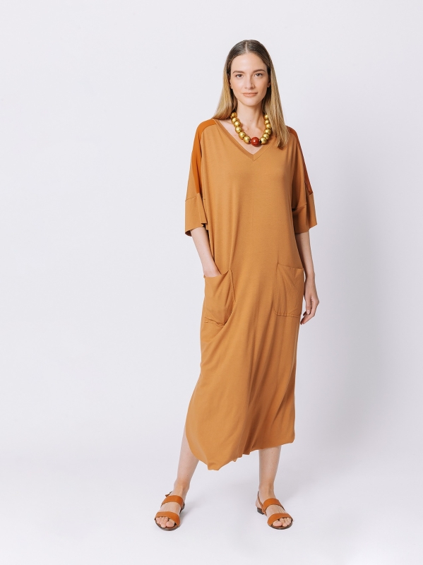 Oversize dress with chiffon insert