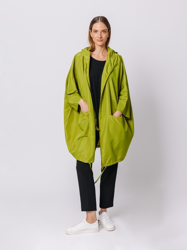 Sporty oversize rainjacket