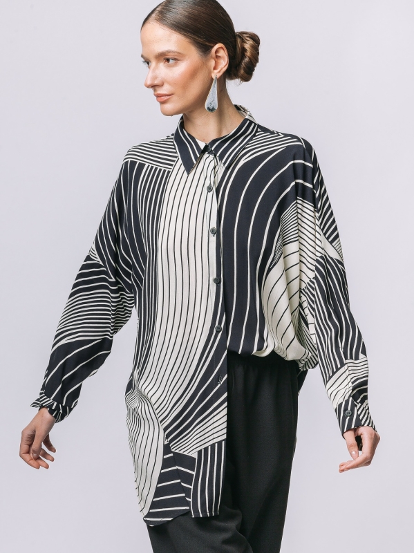 Oversized shirt OPTICAL print