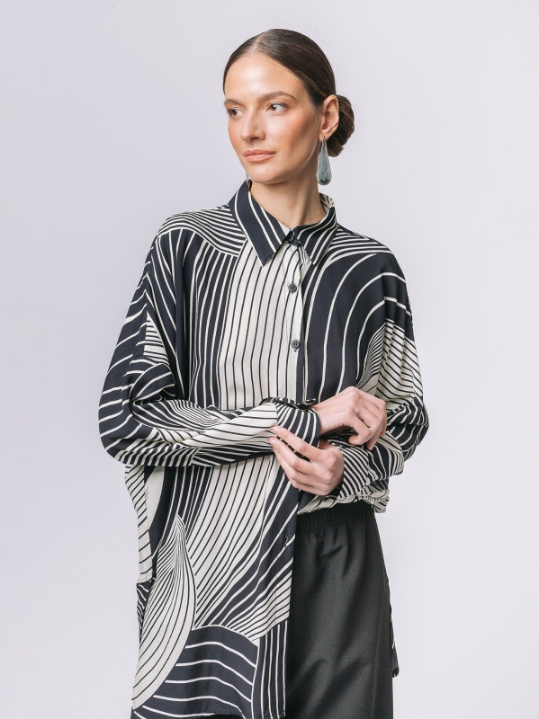 Oversized shirt OPTICAL print