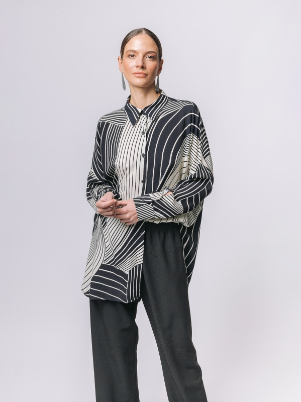 Oversized shirt OPTICAL print