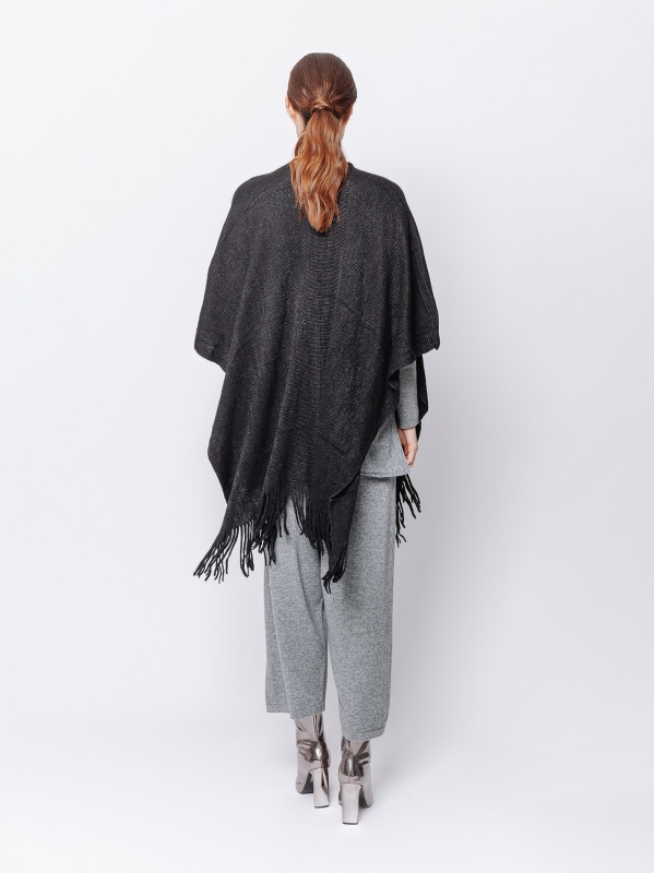 Cape with fringes